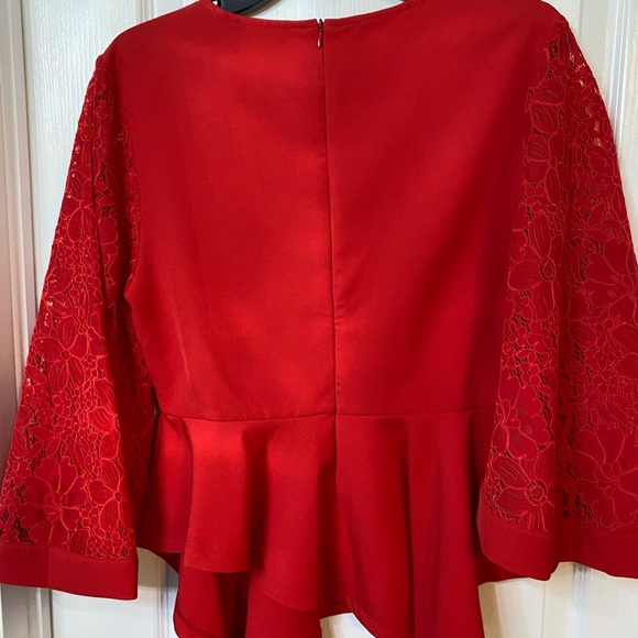 NWT Gracia red blouse, flare lace sleeves peplum is asymmetrical, size L - Picture 7 of 8